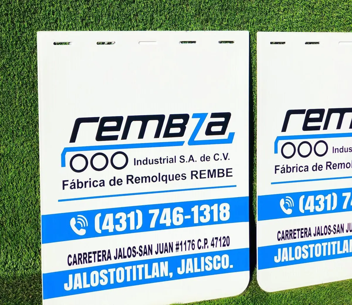 Loderas blancas de fábrica de remolques con teléfono y dirección