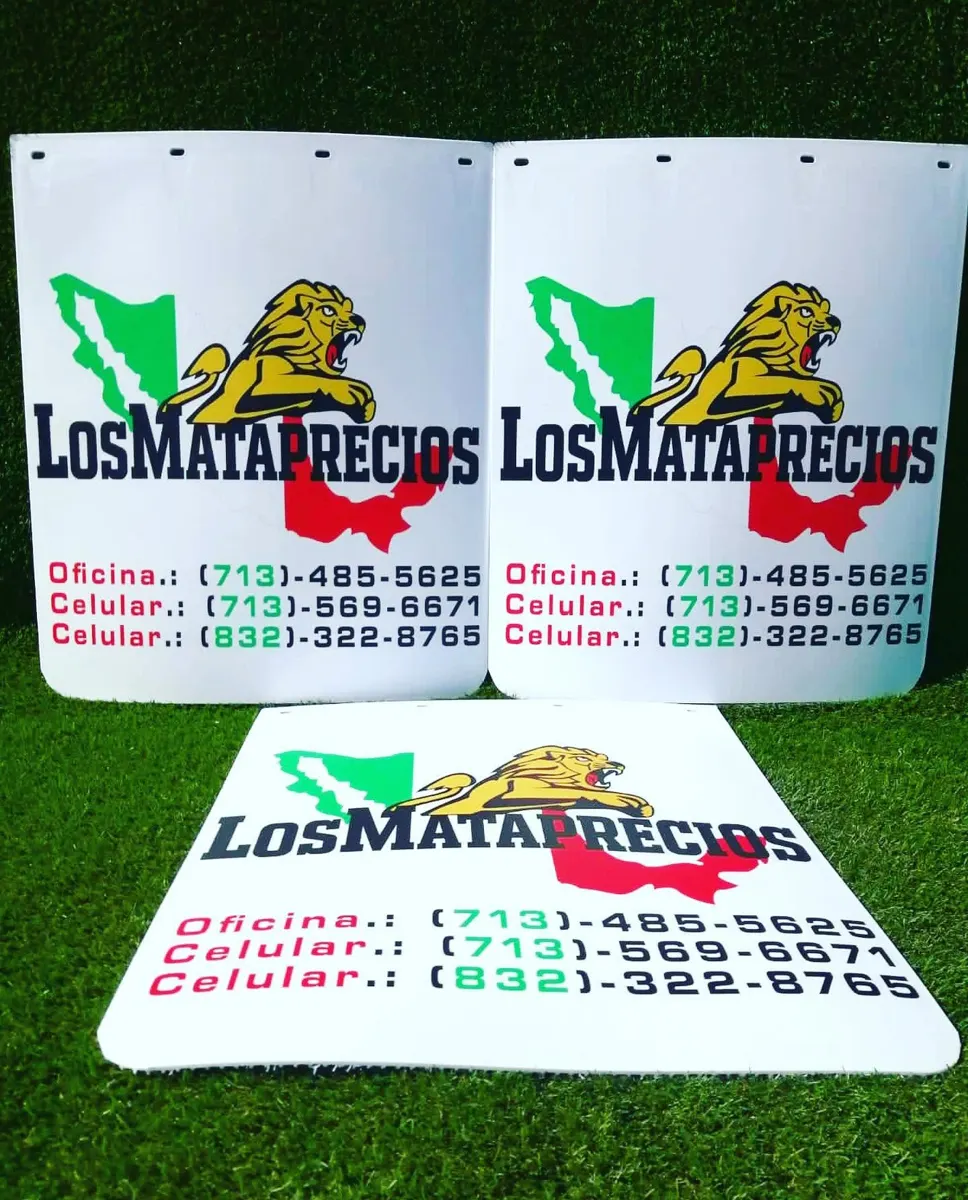 Juego de loderas blancas con logo full color de león y teléfonos